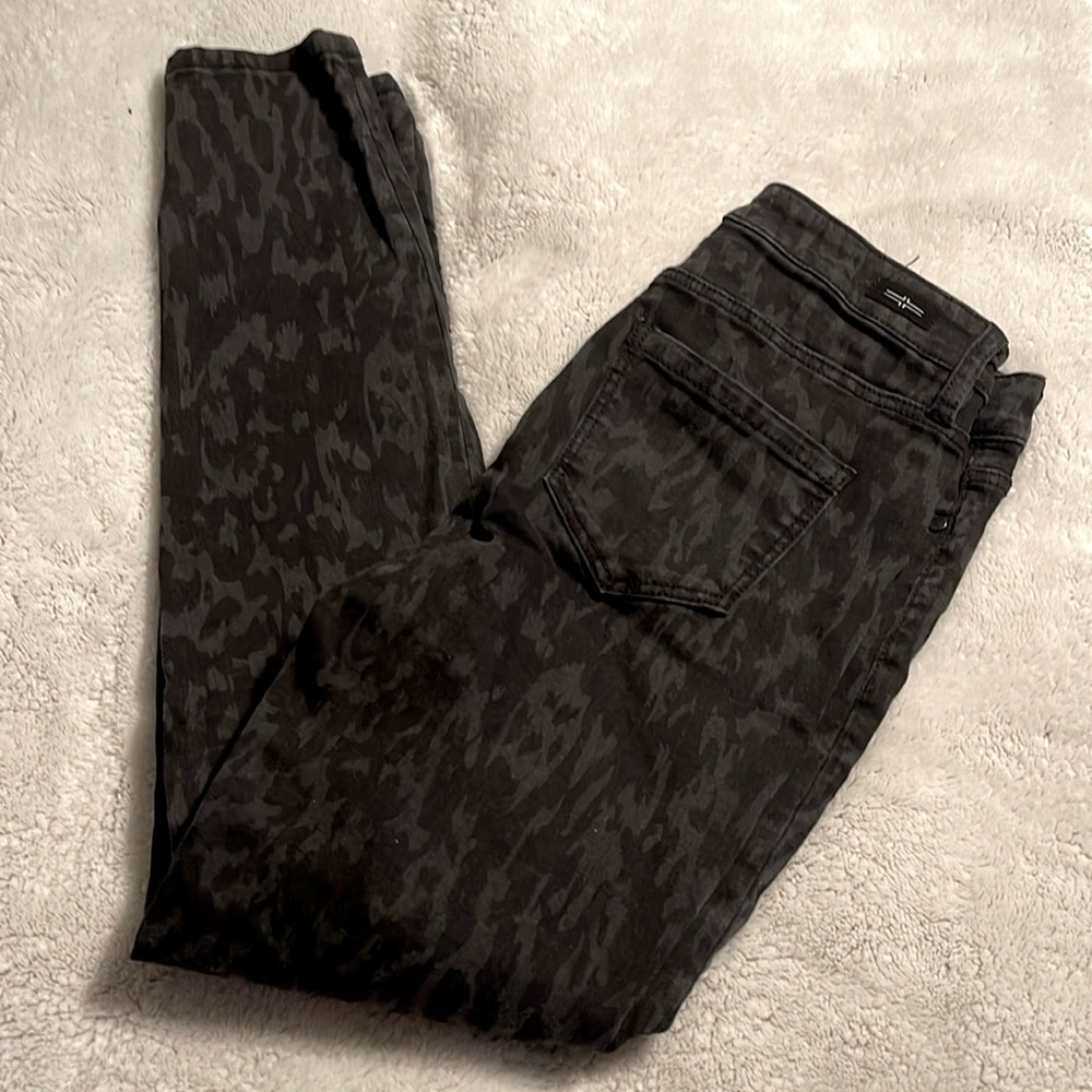 Liverpool the skinny pants 4